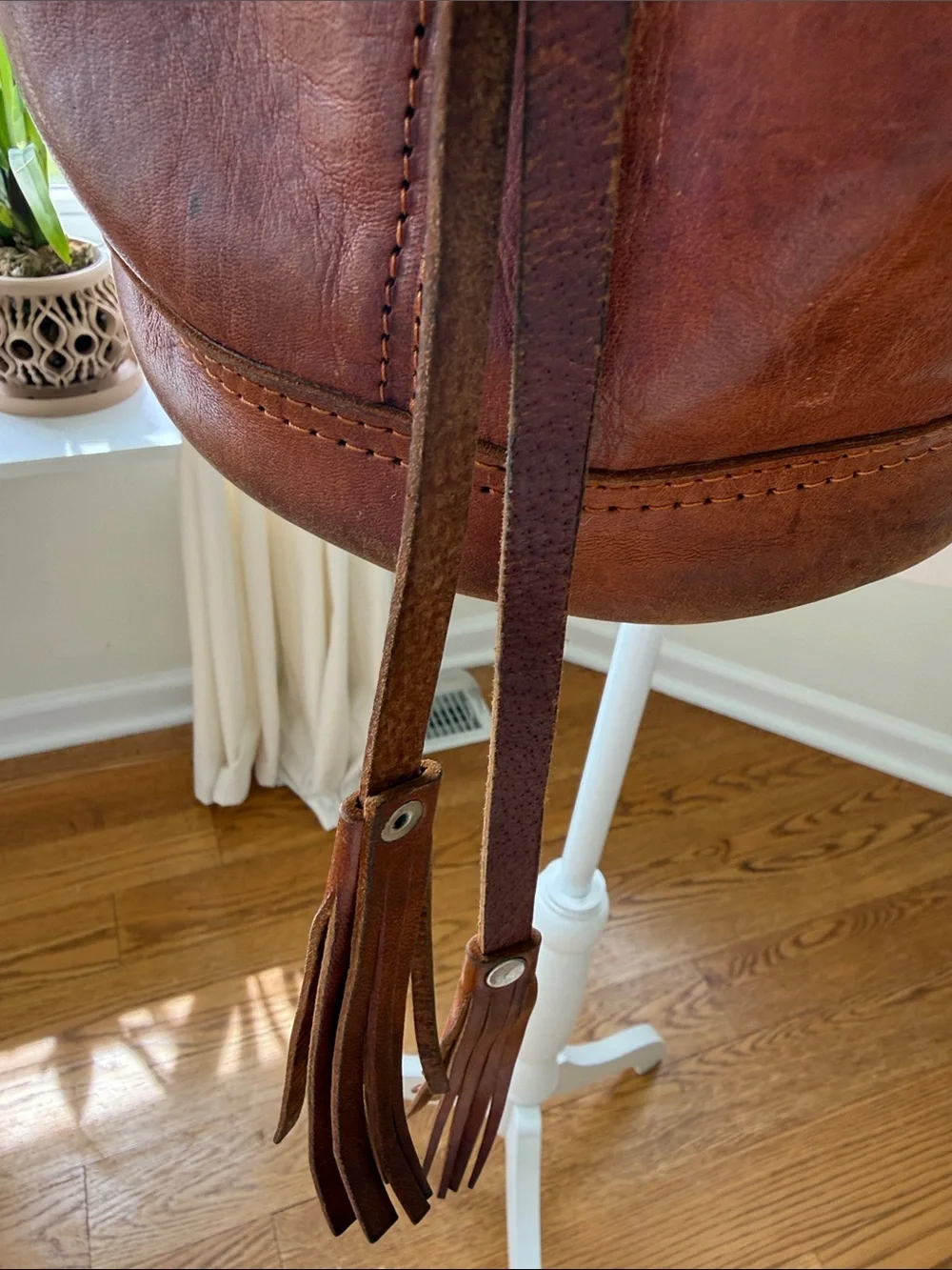 Vintage Brown Leather Drawstring Backpack - Picture 4 of 16